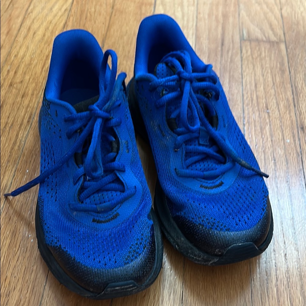 **b2g1** Under Armour Blue Lace-Up Sneakers